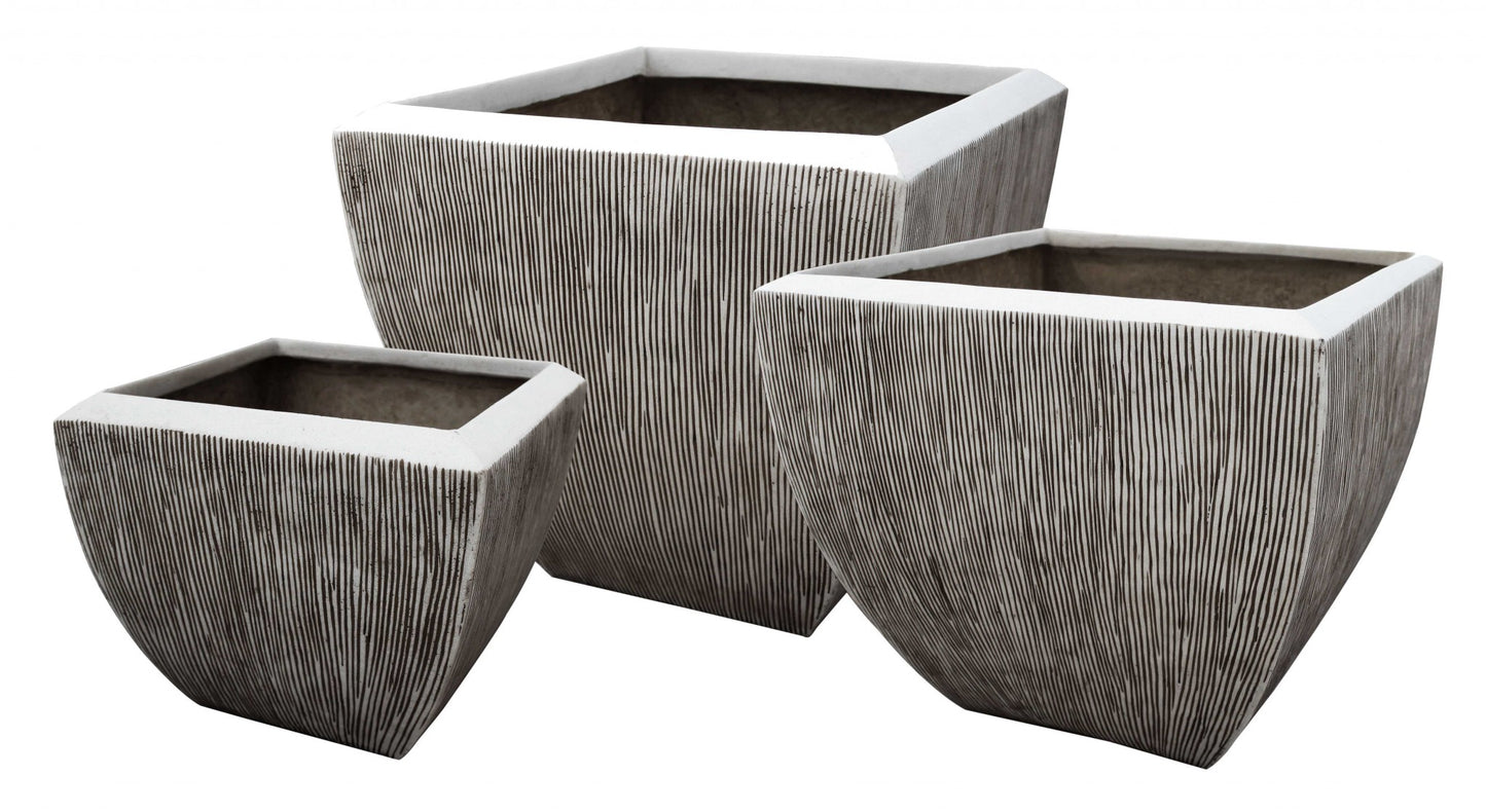 Homeroots Large Distressed And Ribbed Flower Pot Planter