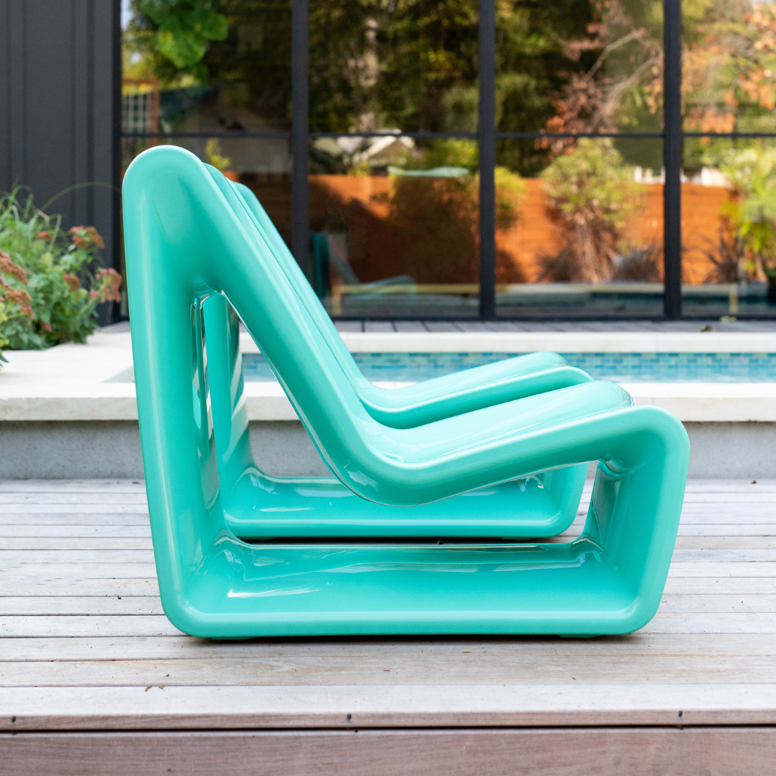Tupleo Outdoo Loop Chair for Poolside Use