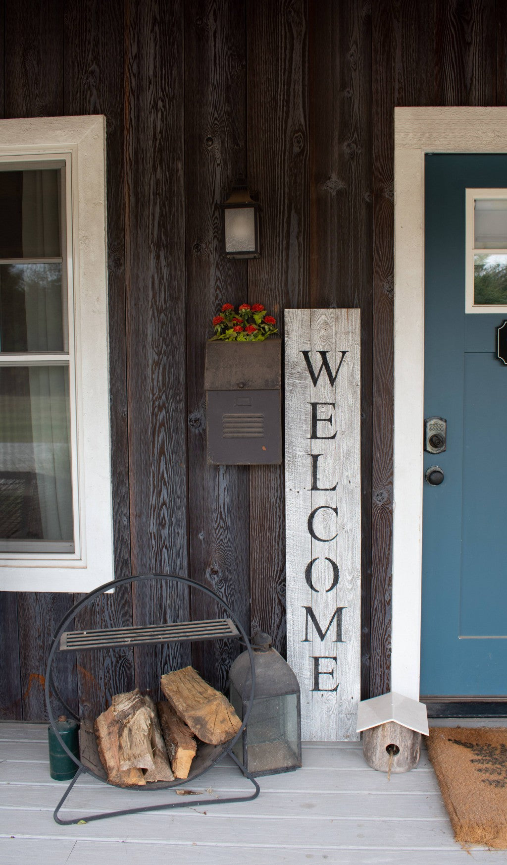 Homeroots Rustic White Wash Front Porch Welcome Sign