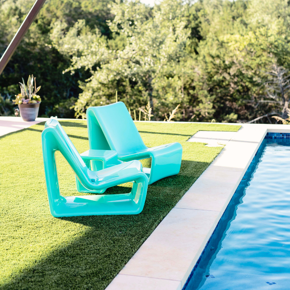 Tupleo Outdoor Loop Table for Poolside Use