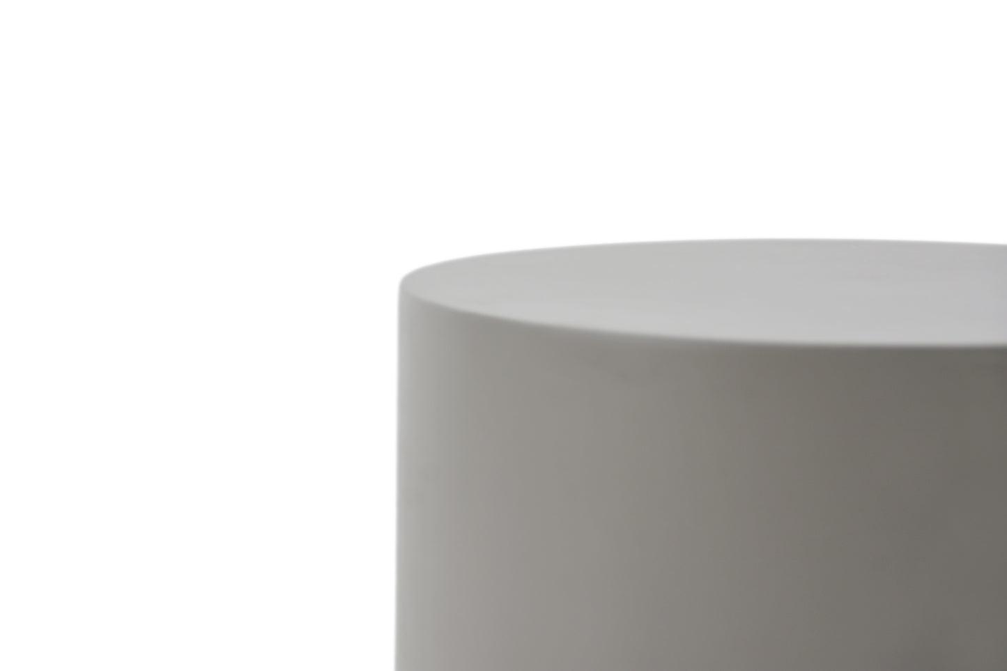 Elementi Rome 17.7" Round Concrete Side Table