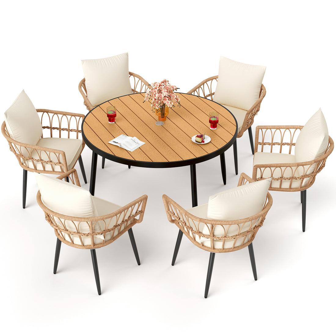 Pamapic Round Outdoor Dining Set
